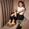 [Leopard] Marie gefütterter Damen Clogs, gefütterte Pantoletten. Holzclogs mit beigsamer Holz Sohle kaufen marie, gefütterter damen clog mit biegsamer nachhaltiger holzsohle, lammfellfutter und kragen, farbe: leopard (druck), holzclogs woody, woody schuhe, woody shoes, handgemachte holzschuhe aus österreich, kärnten