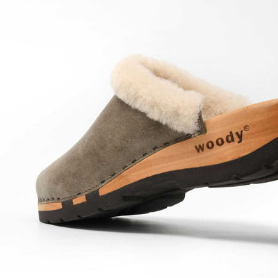[Sand] Marie gefütterter Damen Clog, gefütterter damen clog mit biegsamer nachhaltiger holzsohle, lammfellfutter und kragen, farbe: sand, holzclogs woody, woody schuhe, woody shoes, handgemachte holzschuhe aus österreich, kärnten