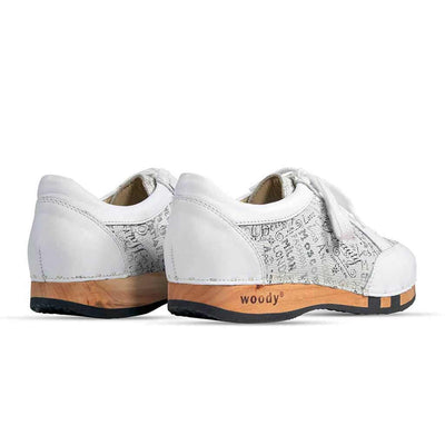 [Weiss-Blanco] Mary Damen Clog Sneaker woody holzschuhe. damen clogs, flexible, biegsame holzsohle. holzclogs, sneaker clogs damen, damen clogs mit fussbett. woody leder clogs damen. holzclogs, holzschuhe bestellen.