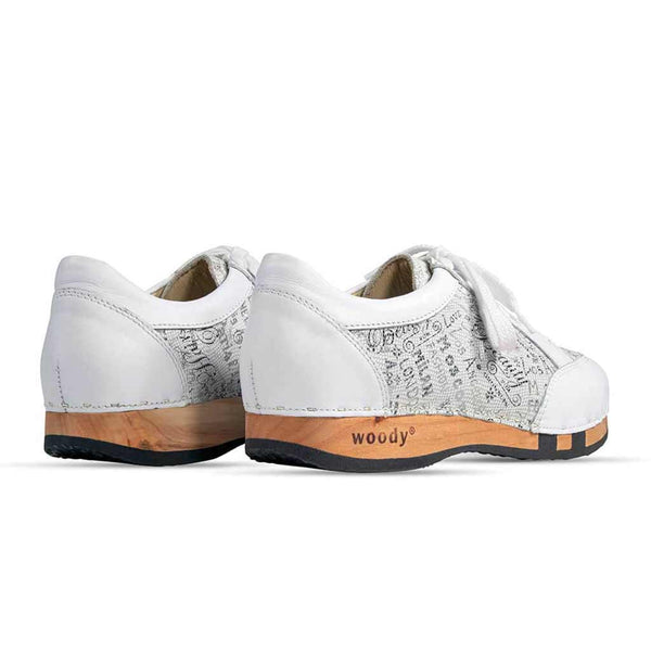 [Weiss-Blanco] Mary Damen Clog Sneaker woody holzschuhe. damen clogs, flexible, biegsame holzsohle. holzclogs, sneaker clogs damen, damen clogs mit fussbett. woody leder clogs damen. holzclogs, holzschuhe bestellen.