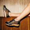 [Leopard-Schwarz] Mary Damen Clog Sneaker Schwarz Leopard Damenclogs Sneakers woody. mary-farbe: leopard (print)-schwarz_sneaker-damen-woody-holzschuhe