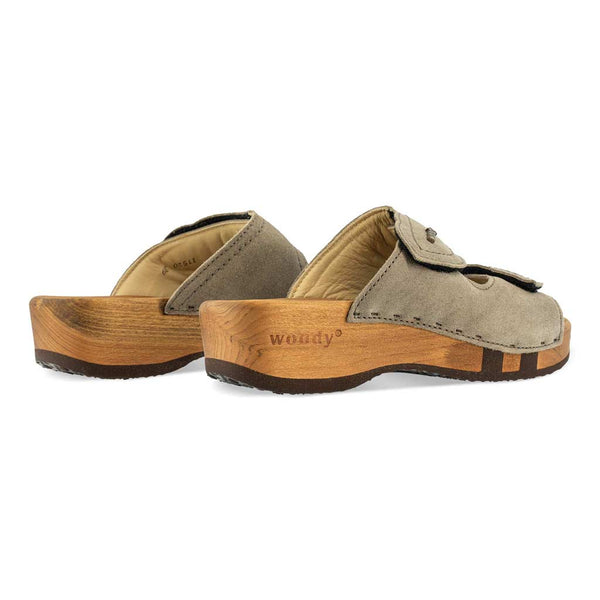 [Sand] Melanie Damen Clog Pantolette mit biegsamer nachhaltiger holzsohle, der bestseller, farbe: sand-warm_grey, holzclogs woody, woody schuhe, woody shoes, handgemachte holzschuhe aus österreich, kärnten
