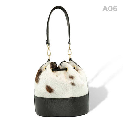 woody Mia Damen-Beuteltasche aus Fell Natur-Schwarz, Rueckansicht