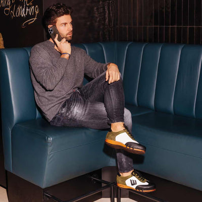 [Nero-Olivia] Niki Herren Clog Sneaker Olive, Herren Clog von woody Schuhe. Clogs Herren Sneaker. Herrenclog Sneaker woody, Holzschuh, Holz Clog, Holzsohle.niki, sneakers clogs herren mit biegsamer nachhaltiger holzsohle, der bestseller, farbe: nero-oliva alias schwarz-olivgruen, holzclogs woody, woody schuhe, woody shoes, handgemachte holzschuhe aus österreich, kärnten