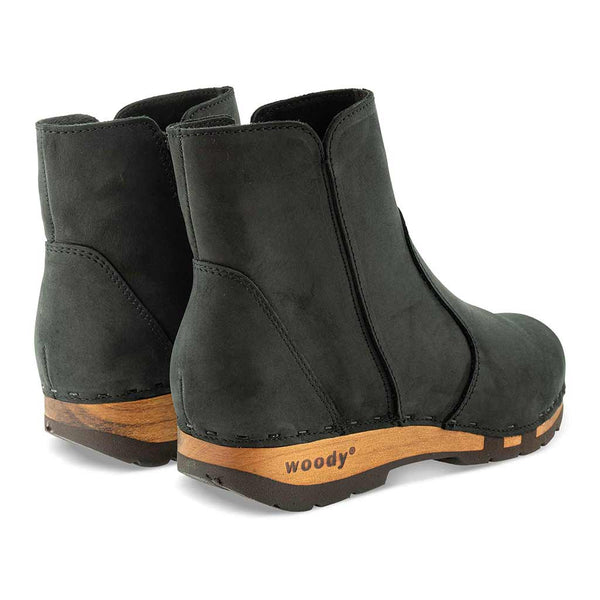 [Nero] Olga Damen Clog Stiefelette mit biegsamer nachhaltiger holzsohle, farbe: nero (schwarz), holzclogs woody, woody schuhe, woody shoes, handgemachte holzschuhe aus österreich, kärnten