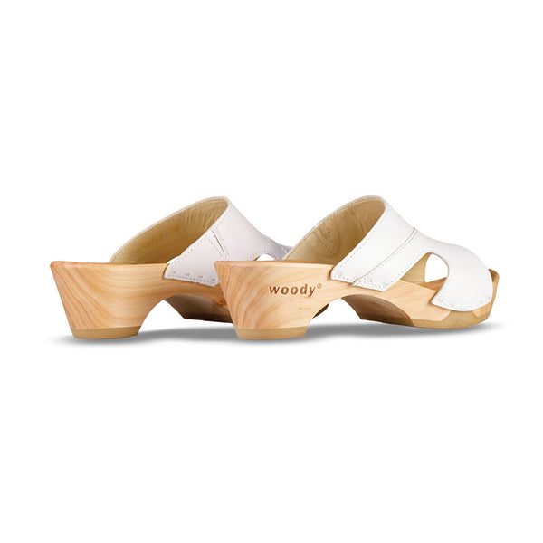 woody Fiona Damen-Pantolette in Weiss von oben mit Lederoberflaeche - handgefertigt in Oesterreich