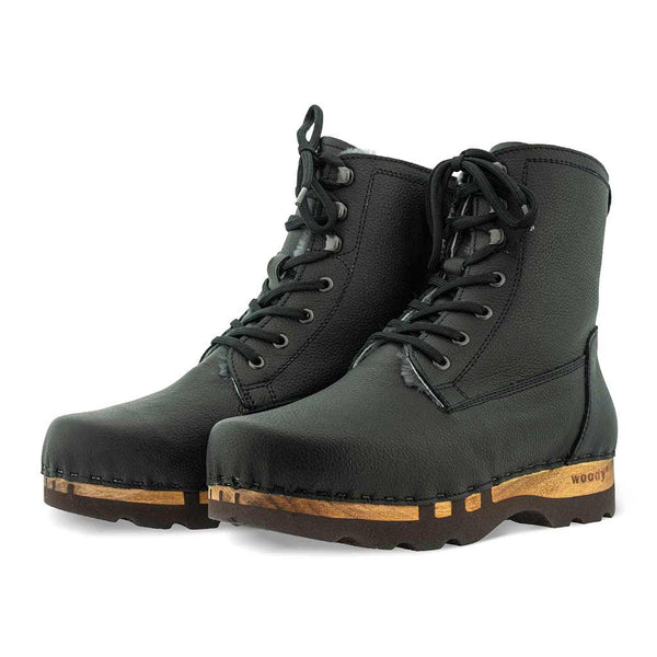 [Cervo Nero] Pascal Herren Clog Stiefel mit biegsamer nachhaltiger holzsohle, farbe: cervo nero schwarz, holzclogs woody schuhe, woody shoes, handgemachte holzschuhe aus österreich kärnten