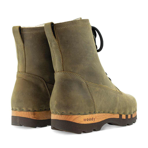 [Olivia] Pascal Herren Clog Stiefel mit biegsamer nachhaltiger holzsohle, farbe: olivia gruen, holzclogs woody schuhe, woody shoes, handgemachte holzschuhe aus österreich kärnten