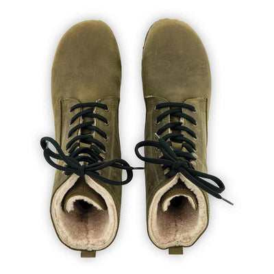 [Olivia] Pascal Herren Clog Stiefel mit biegsamer nachhaltiger holzsohle, farbe: olivia gruen, holzclogs woody schuhe, woody shoes, handgemachte holzschuhe aus österreich kärnten