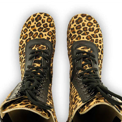 [Leopard-Schwarz] Ramona Fell Damen Clog Stiefel im Leopard Design. Holzschuhe Damen, Damenstiefel clogs damen ramona fell, farbe: leopard (print). stiefel, winterclog, winterclogs. damenstiefel clogs weiss. damen fellschuhe bestellen, fellclogs, weisse fellstiefel mit holzschuhe, holzclogs fell kaufen.