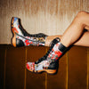 [Kaiser Franz Joseph] Ramona Clog Stiefel von woody Schuhe. Damen Stiefel mit hohem Schaft bestellen. Holzclog Stiefel. Holzstiefel. Stiefel für Damen handgemacht. Handgemachte Stiefel kaufen., farbe: kaiser franz joseph design (multicolor)