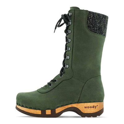 [Forest] Ramona Clog Stiefel von woody Schuhe. Damen Stiefel mit hohem Schaft bestellen. Holzclog Stiefel. Holzstiefel. Stiefel für Damen handgemacht. Handgemachte Stiefel kaufen., farbe: forest