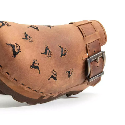 [Tabacco] Roderich Herren Clog mit Stick hirsche streumuster für herren, biegsame nachhaltige holzsohle, farbe: olivia, holzclogs woody, woody schuhe, woody shoes, handgemachte holzschuhe aus österreich, kärnten