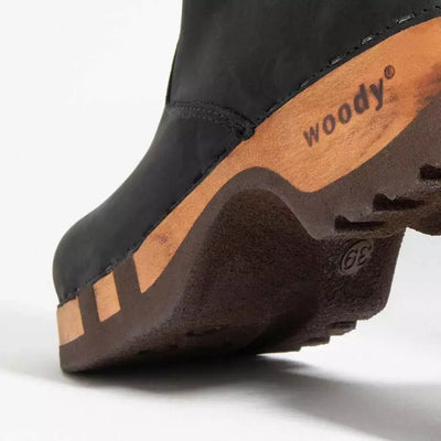 [Nero] Rose Damen Clog Fell Schlupfstiefel mit biegsamer nachhaltiger holzsohle, holzclogs woody, woody schuhe, woody shoes, handgemachte holzschuhe aus österreich, kärnten, farbe: nero