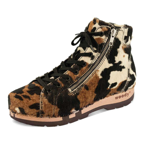 [Fell Kombi] Roxy Fell Damen Sneaker, clog sneakers für damen mit hohem schaft und biegsamer nachhaltiger holzsohle, farbe: fell kombi (kuh-print-design), holzclogs woody, woody schuhe, woody shoes, handgemachte holzschuhe aus österreich, kärnten