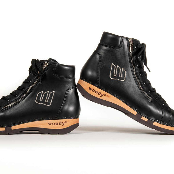 [Schwarz] Roxy Damen Clog Sneaker mit hohem schaft und biegsamer nachhaltiger holzsohle, farbe: schwarz (glattleder), holzclogs woody, woody schuhe, woody shoes, handgemachte holzschuhe aus österreich, kärnten