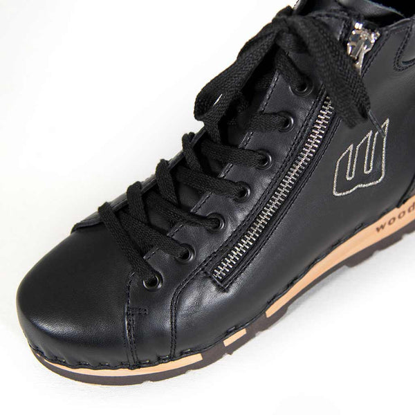 [Schwarz] Roxy Damen Clog Sneaker mit hohem schaft und biegsamer nachhaltiger holzsohle, farbe: schwarz (glattleder), holzclogs woody, woody schuhe, woody shoes, handgemachte holzschuhe aus österreich, kärnten