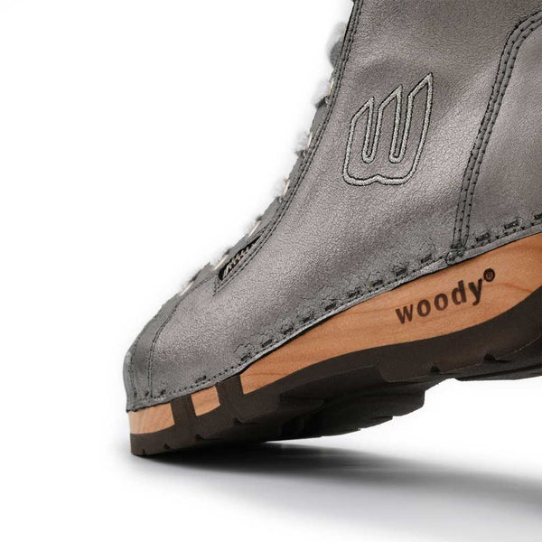 [Titan] Roxy Damen Clog Sneaker Argentino von woody Schuhe. Clogs Damen roxy, clog sneakers für damen mit hohem schaft und biegsamer nachhaltiger holzsohle, farbe: titan, holzclogs woody, woody schuhe, woody shoes, handgemachte holzschuhe aus österreich, kärnten
