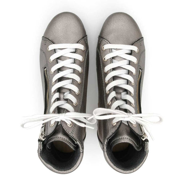 [Titan] Roxy Damen Clog Sneaker Argentino von woody Schuhe. Clogs Damen roxy, clog sneakers für damen mit hohem schaft und biegsamer nachhaltiger holzsohle, farbe: titan, holzclogs woody, woody schuhe, woody shoes, handgemachte holzschuhe aus österreich, kärnten