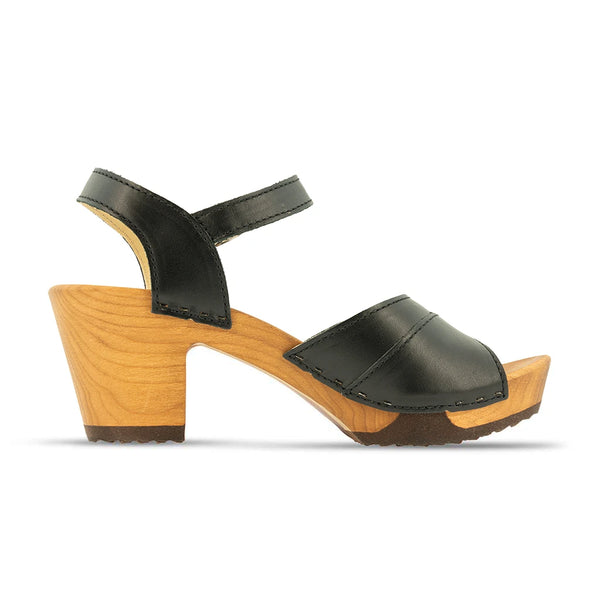 Yara Women's Clog Sandal woody®