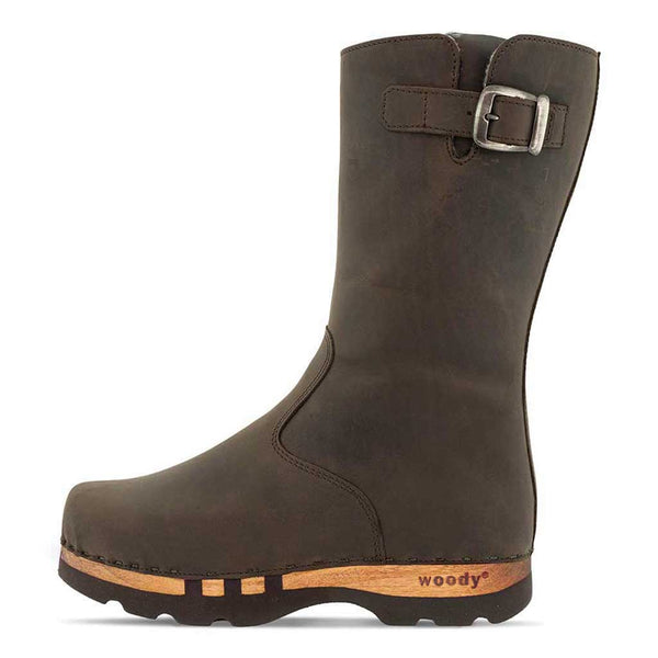 [Caffe] Sandro Herren Clog Stiefel von woody Schuhe. Herrenclogs mit biegsamer Holzsohle von woody Schuhe, Herrenclog von woody Schuhe. Clogs mit biegsamer Holzsohle und holzfußbett. Herrenclogs, Holzclogs kaufen. Clogs online bestellen. Handgemachte Herrenstiefel, farbe: caffe (kaffebraun)