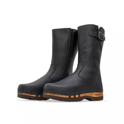 [Nero] Sandro Herren Clog Stiefel von woody Schuhe. Herrenclogs mit biegsamer Holzsohle von woody Schuhe, Herrenclog von woody Schuhe. Clogs mit biegsamer Holzsohle und holzfußbett. Herrenclogs, Holzclogs kaufen. Clogs online bestellen. Handgemachte Herrenstiefel, farbe: nero (schwarz)