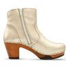 [Gold] Tanja Damen Clog Stiefelette, woody holzschuhe. tanja ankle boots gefüttert, damenstiefel, stiefel, damenclogs mit flexibler, biegsamer holzsohle. holzclogs, clogs damen knöchel stiefel, damen clogs mit fussbett. ankleboots holz schuhe, holzclog, holzschuhe kaufen, Farbe: gold