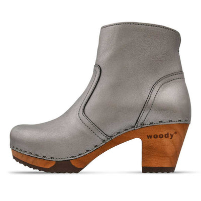 [Titan] Tanja Damen Clog Stiefelette, woody holzschuhe. tanja ankle boots gefüttert, damenstiefel, stiefel, damenclogs mit flexibler, biegsamer holzsohle. holzclogs, clogs damen knöchel stiefel, damen clogs mit fussbett. ankleboots holz schuhe, holzclog, holzschuhe kaufen, Farbe: titan