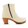 [Creme]Tanja Damen Clog Stiefelette, woody holzschuhe. tanja ankle boots gefüttert, damenstiefel, stiefel, damenclogs mit flexibler, biegsamer holzsohle. holzclogs, clogs damen knöchel stiefel, damen clogs mit fussbett. ankleboots holz schuhe, holzclog, holzschuhe kaufen, farbe: creme