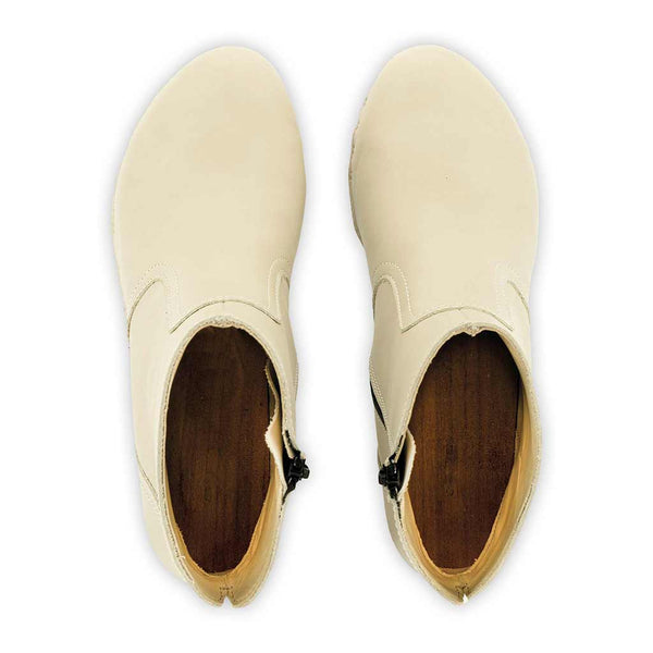 [Creme]Tanja Damen Clog Stiefelette, woody holzschuhe. tanja ankle boots gefüttert, damenstiefel, stiefel, damenclogs mit flexibler, biegsamer holzsohle. holzclogs, clogs damen knöchel stiefel, damen clogs mit fussbett. ankleboots holz schuhe, holzclog, holzschuhe kaufen, farbe: creme