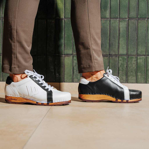 [Shadow] Wayne Herren Clog Sneaker mit biegsamer nachhaltiger holzsohle, der bestseller, farbe: shadow (asymetrisch weiss und schwarz), holzclogs woody, woody schuhe, woody shoes, handgemachte holzschuhe aus österreich, kärnten