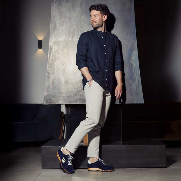 [Navy-Creme] Wayne Herren Clog Sneaker, Herrenclog Sneaker, sneakers clogs herren mit biegsamer nachhaltiger holzsohle, der bestseller, holzclogs woody, woody schuhe, woody shoes, handgemachte holzschuhe aus österreich, kärnten, farbe: navi-creme
