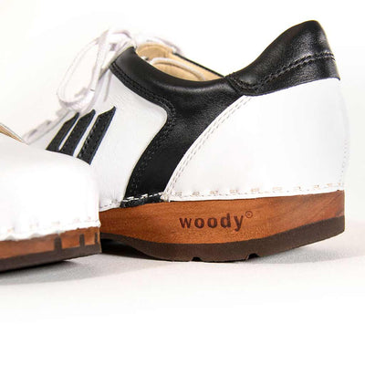 [Weiss-Schwarz] Wayne Herren Clog Sneaker mit biegsamer nachhaltiger holzsohle, der bestseller, farbe: weiss-schwarz, holzclogs woody, woody schuhe, woody shoes, handgemachte holzschuhe aus österreich, kärnten