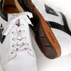 [Weiss-Schwarz] Wayne Herren Clog Sneaker mit biegsamer nachhaltiger holzsohle, der bestseller, farbe: weiss-schwarz, holzclogs woody, woody schuhe, woody shoes, handgemachte holzschuhe aus österreich, kärnten