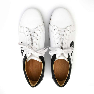 [Weiss-Schwarz] Wayne Herren Clog Sneaker mit biegsamer nachhaltiger holzsohle, der bestseller, farbe: weiss-schwarz, holzclogs woody, woody schuhe, woody shoes, handgemachte holzschuhe aus österreich, kärnten