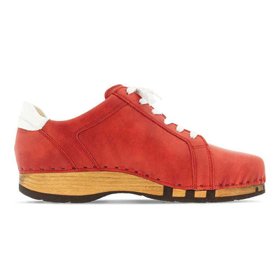 [Rosso-Weiss] Wayne Herren Clog Sneaker, woody holzschuhe. herren clogs, flexible, biegsame holzsohle. holzclogs, sneaker clogs herren, männer clogs mit fussbett. woody leder clogs herren. holzclogs, holzschuhe bestellen. farbe: rosso-weiss (rot-weiss), logo detailansicht
