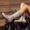 [Creme] Ramona Clog Stiefel von woody Schuhe. Damen Stiefel mit hohem Schaft bestellen. Holzclog Stiefel. Holzstiefel. Stiefel für Damen handgemacht. Handgemachte Stiefel kaufen., farbe: nero (schwarz)Ramona von woody Schuhe. Damen Stiefel mit hohem Schaft bestellen. Holzclog Stiefel. Holzstiefel. Stiefel für Damen handgemacht. Handgemachte Stiefel kaufen, Farbe: creme (naturweiß)