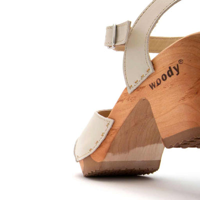 [Creme] Yara Damen Clog Sandalette mit biegsamer nachhaltiger holzsohle, der bestseller, farbe: creme, holzclogs woody, woody schuhe, woody shoes, handgemachte holzschuhe aus österreich, kärnten, blumenfeld