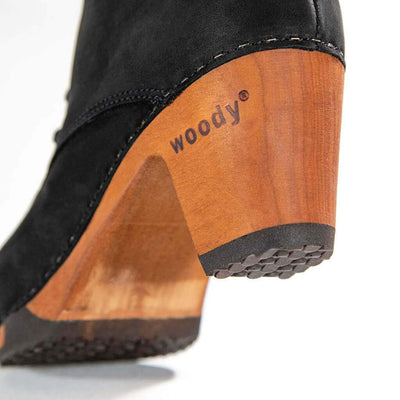 [Nero] Anne Clog Ankle Boots / stiefeletten, woody holzschuhe. ankle boots gefüttert, damenstiefel, stiefel, damenclogs mit flexibler, biegsamer holzsohle. holzclogs, clogs damen knöchel stiefel, damen clogs mit fussbett. ankleboots holz schuhe, holzclog, holzschuhe kaufen, farbe: nero