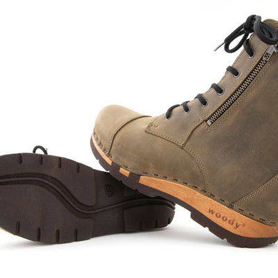 [Caffe] Herta Damen Clog Stiefelette, woody holzschuhe stiefelette. ankle boots gefüttert, damenstiefel, damenclogs mit holzsohle. holzclogs, clogs damen knöchel stiefel, damen clogs leder. ankleboots holz schuhe, holzclog, holzschuhe winterstiefel bestellen.