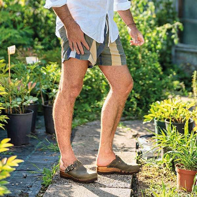[Olivia] Lukas Clogs Herren mit biegsamer nachhaltiger holzsohle, der bestseller, farbe: olivia (grün), holzclogs woody, woody schuhe, woody shoes, handgemachte holzschuhe aus österreich, kärnten