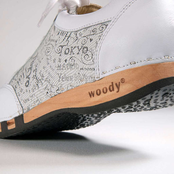 [Weiss-Blanco] Mary Damen Clog Sneaker woody holzschuhe. damen clogs, flexible, biegsame holzsohle. holzclogs, sneaker clogs damen, damen clogs mit fussbett. woody leder clogs damen. holzclogs, holzschuhe bestellen.