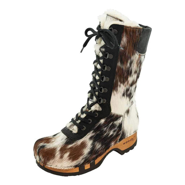 [Natur Fell] Rosanna Fell Damen Clog Stiefel von woody Schuhe. Damen Stiefel mit hohem Schaft bestellen. Holzclog Stiefel. Holzstiefel. Stiefel für Damen handgemacht. Handgemachte Stiefel kaufen. - farbe natur fell. Kuhfellstiefel woody. kuhfell clogs
