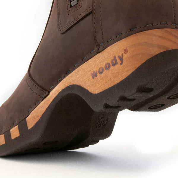 [Caffe] veronika damen clog stiefelette woody holzschuhe. veronika ankle boots mit zip, damenstiefel reissverschluss, stiefel, damenclogs mit flexibler, biegsamer holzsohle. holzclogs, clogs damen knöchel stiefel, damen clogs mit fussbett. ankleboots holz schuhe, holzclog, holzschuhe bestellen, farbe: caffe